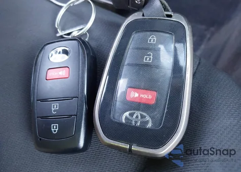 2025 Toyota Tacoma Sr5 4Wd z USA, uszkodzony, nr VIN 3TMLB5JN0SM107628